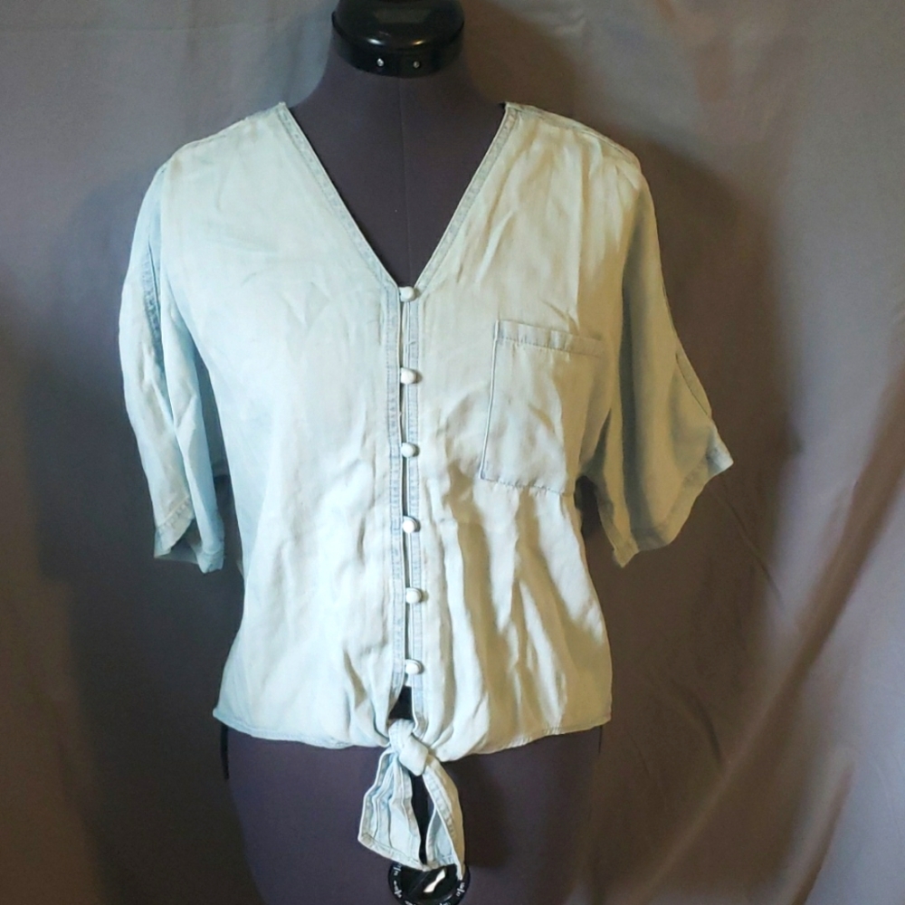 NWT Francesca's Front Tie Shirt